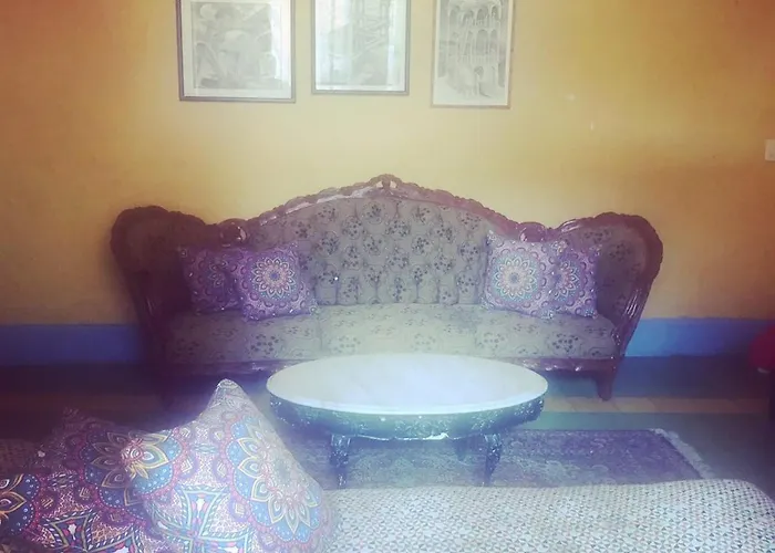 Maska Mansion Gdl, Hosting And Yoga